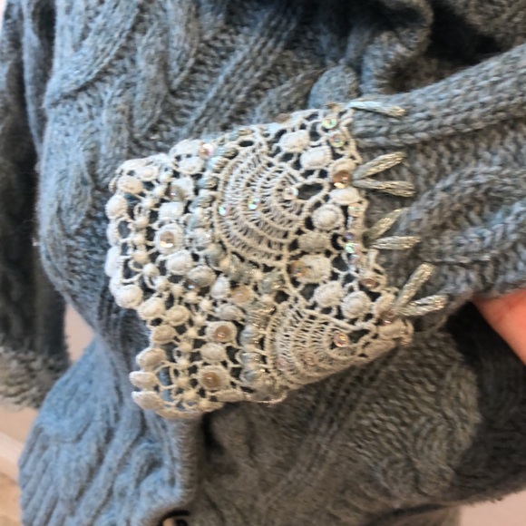 Cottagecore wool sleeping on snow button down sweater - Picture 4 of 9